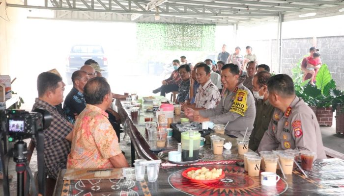 SAMBANG WARGA TORAJA DI PALANGKA RAYA, KAPOLDA KALTENG AJAK WUJUDKAN KAMTIBMAS AMAN DAN KONDOSIF